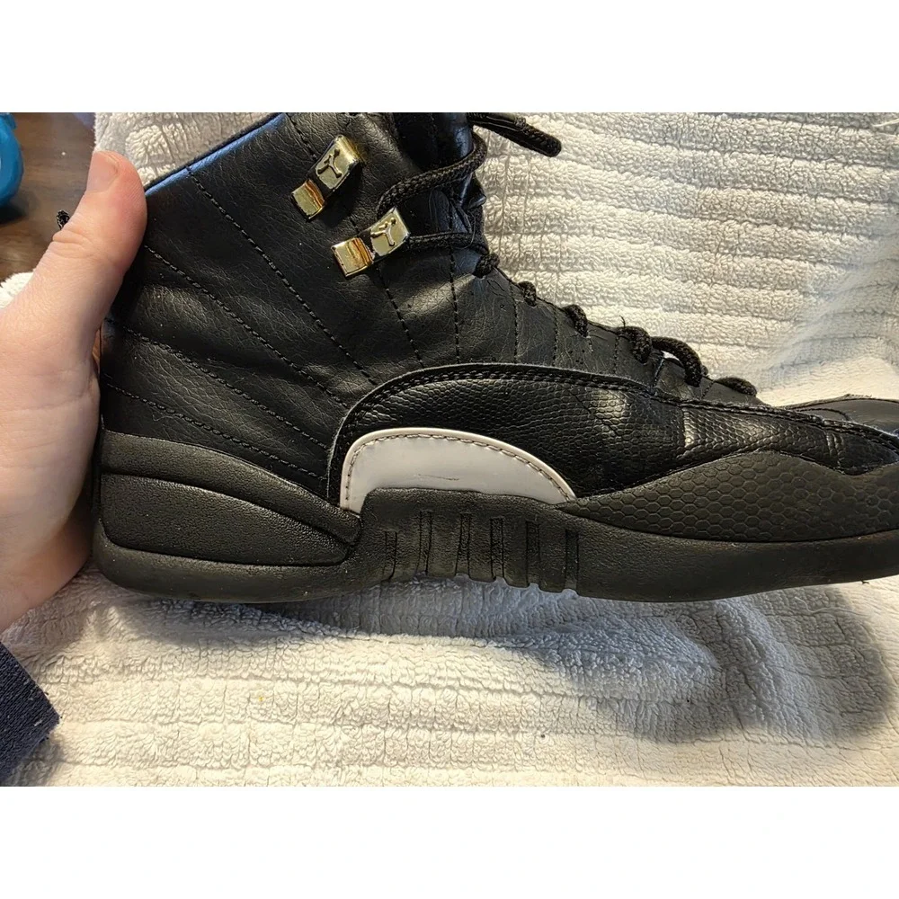 Air Jordan 12 Retro Black Gold 2016 Men's Size 7 130690-013‎ Pre-Owned